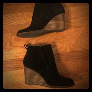 Lucky Brand Black Suede Wedge Ankle Boots Size 8